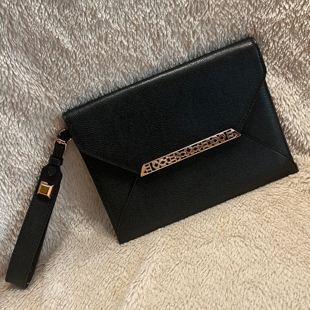 STELLA & DOT Avalon Clutch/Wristlet